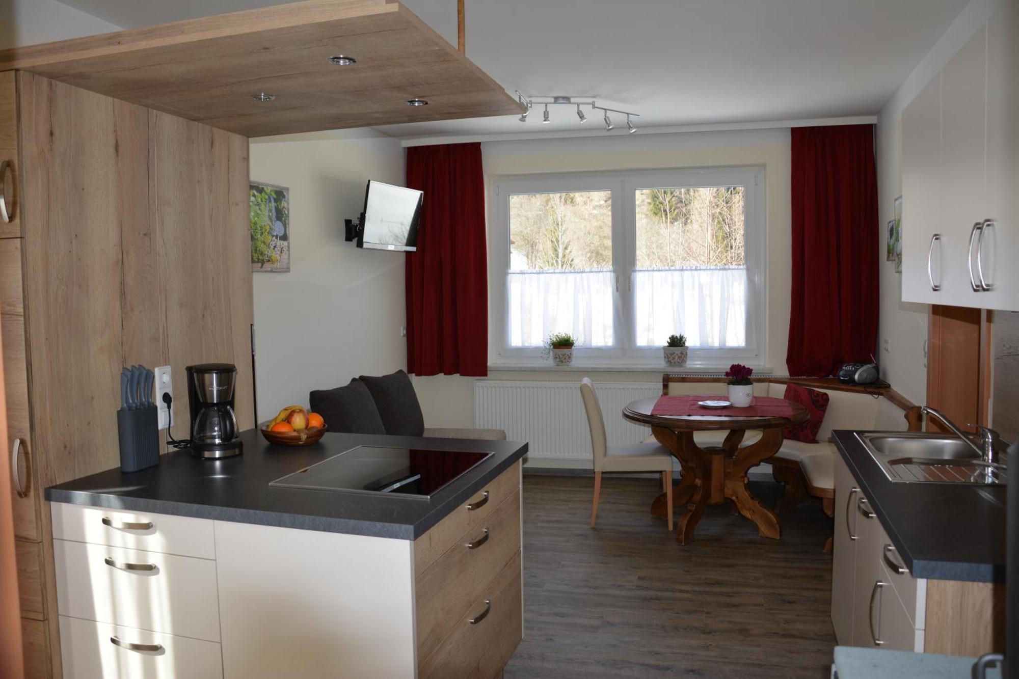 Pension Waldheim Mauterndorf  Buitenkant foto